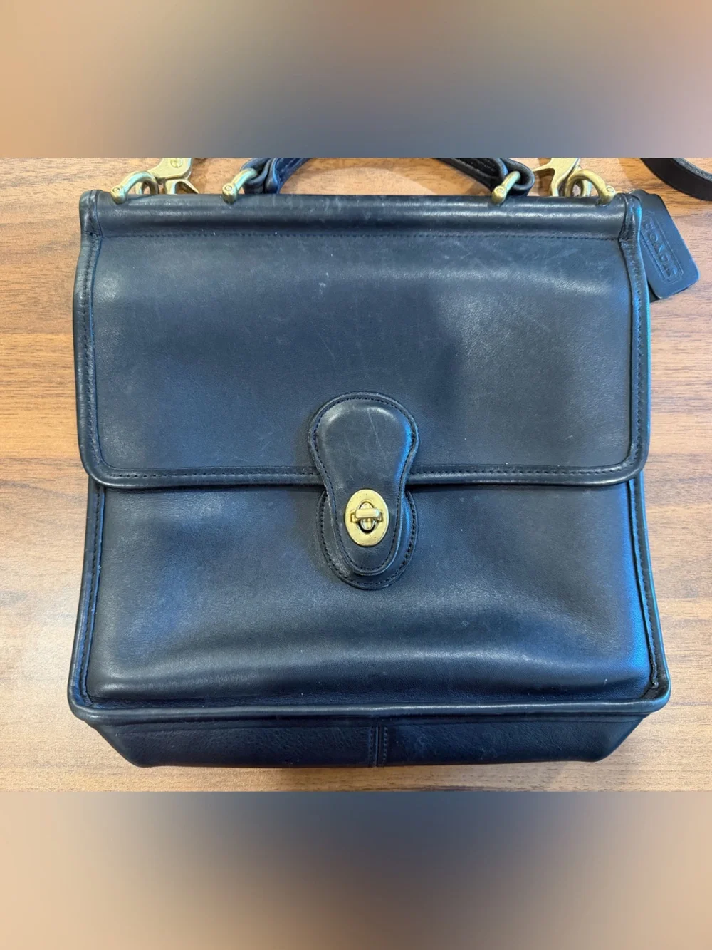 Vintage Coach Willis Crossbody Bag